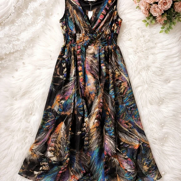 0189 NWT Size Medium Boho Maxi Dress in Bright Summer Colors. - Picture 2 of 13